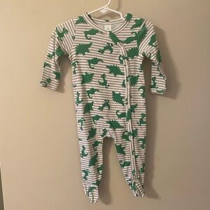 Nordstrom Grey Striped with Green Dinosaur Baby Boy Footie snaps 100% Cotton 6m